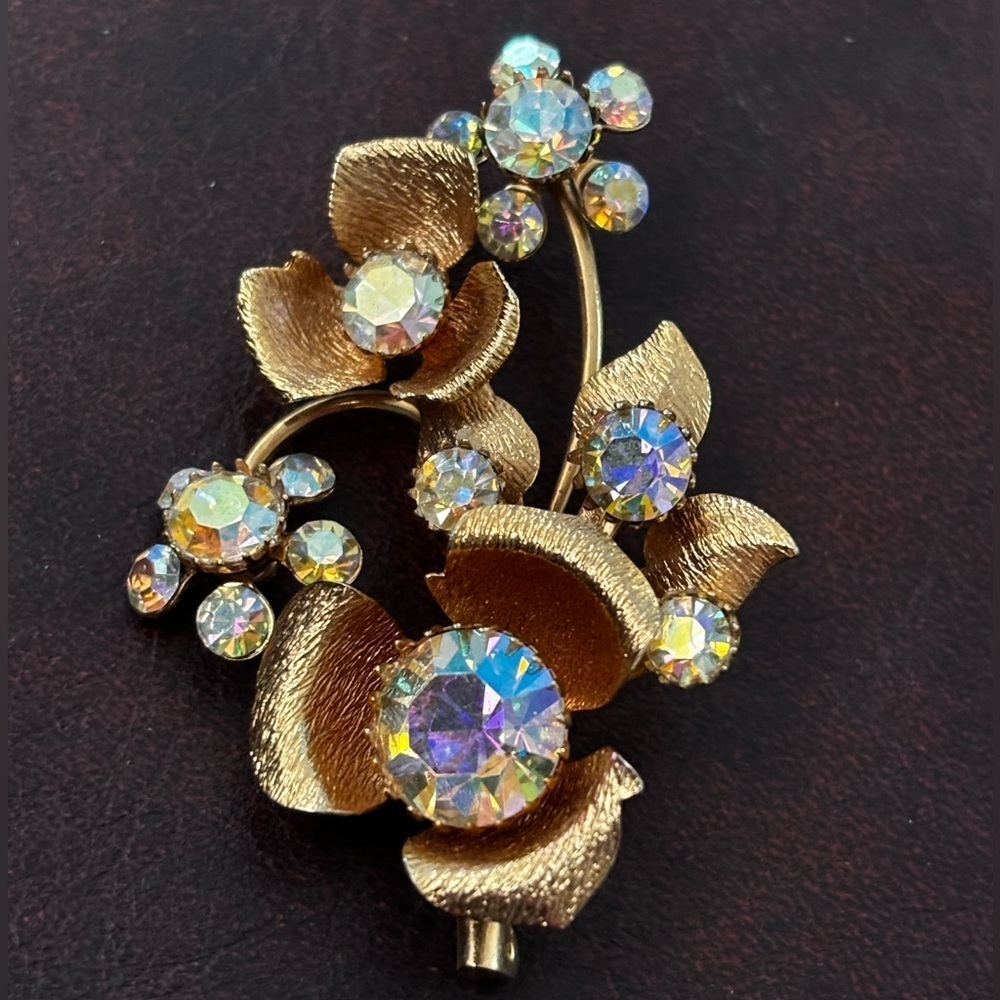 Pretty Vintage Rainbow Colored Rhinestone Floral Pin/Brooch